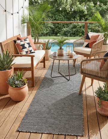 2' 7 x 10' Easy-Clean Jill Zarin Palm Springs Indoor / Outdoor Runner Rug