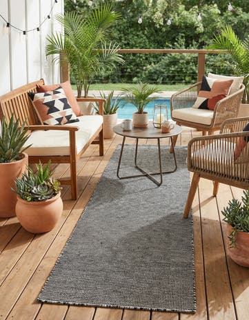 2' 7 x 10' Easy-Clean Jill Zarin Palm Springs Indoor / Outdoor Runner Rug