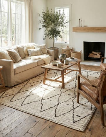 4' 3 x 6' Hand Knotted Moroccan Wool Rug
