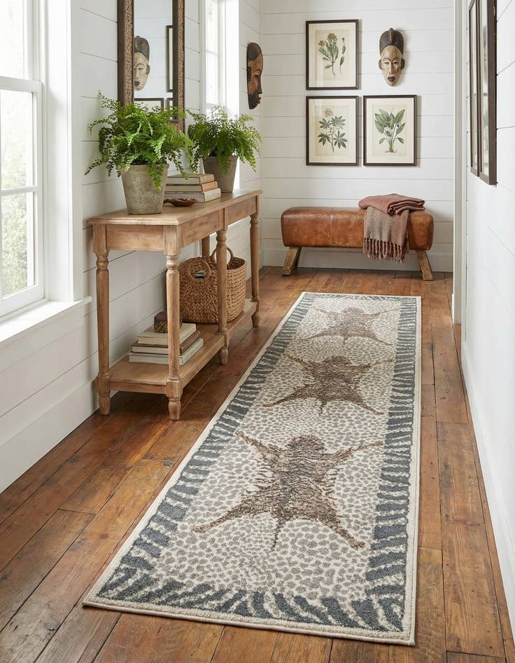 Detail image of 2' 7 x 12' Safari Runner Rug