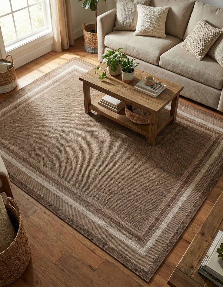 Detail image of  7' x 10'  Washable Border Indoor / Outdoor Rug