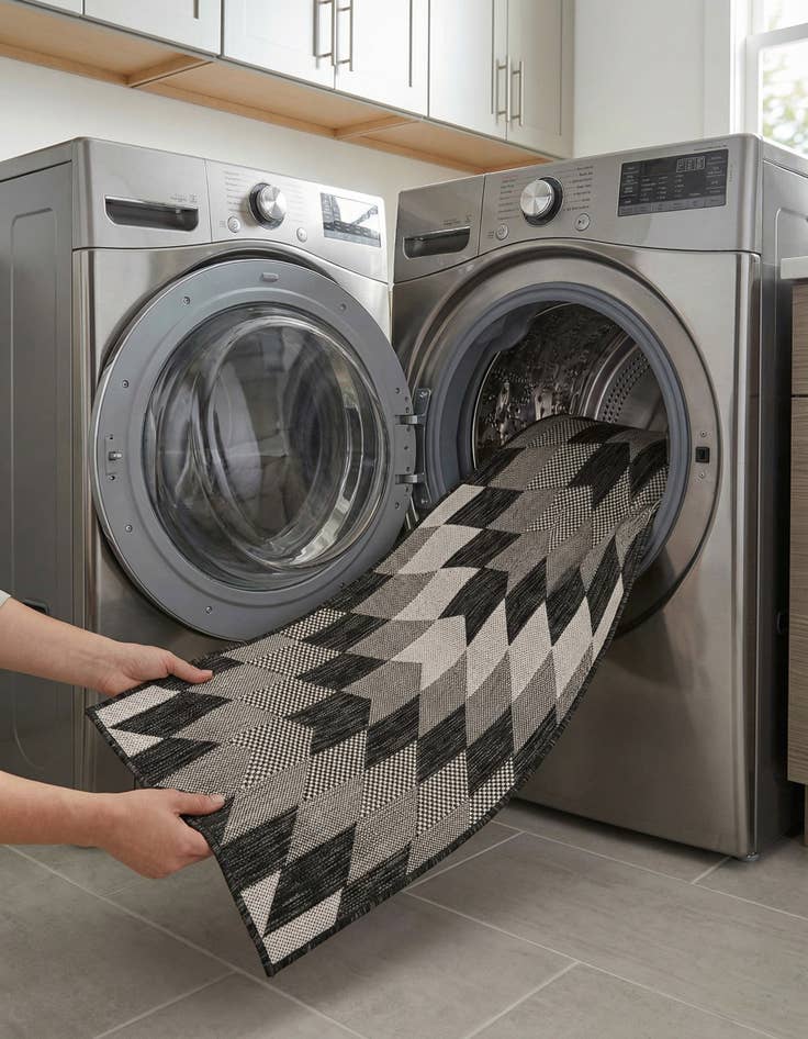 Detail image of 2' x 8'  Washable Modern Indoor / Outdoor Runner Rug