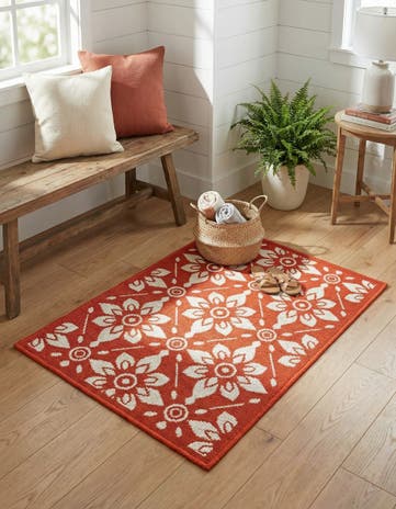 2' x 3' Easy-Clean Lattice Indoor / Outdoor Rug