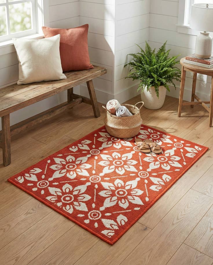Detail image of 2' x 3' Easy-Clean Lattice Indoor / Outdoor Rug