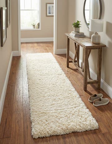 2' 7 x 12' Marilyn Monroe™ Shag Runner Rug