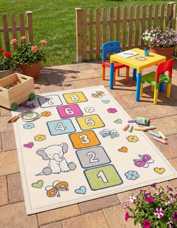 light Cream Easy-Clean Indoor / Outdoor Rug