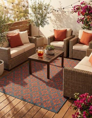7' 10 x 10' Easy-Clean Trellis Indoor / Outdoor Rug