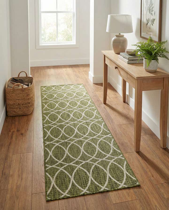 2' x 8' Easy-Clean Trellis Indoor / Outdoor Runner Rug