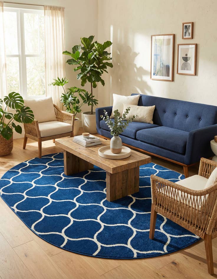 Detail image of  7' 10 x 10' Lattice Frieze Oval Rug