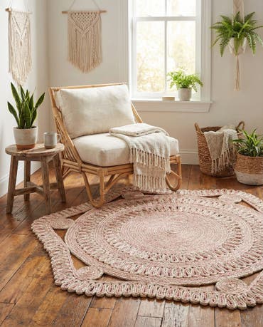  4' 1 x 4' 1  Hand Braided Jute Round Rug