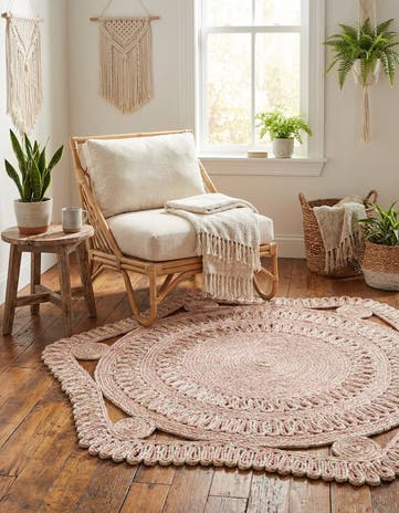 4' 1 x 4' 1 Handmade Braided Jute Round Rug