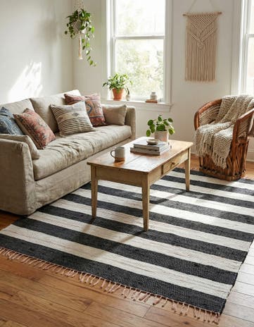 7' 10 x 7' 10 Hand Woven Chindi Rag Square Rug