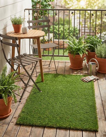 2' x 3' Easy-Clean Grass Indoor / Outdoor Rug