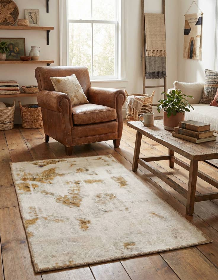 Detail image of  2' 7 x 4' 5  Hand Knotted Ultra Vintage Persian Wool Rug