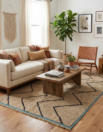 5' 1 x 8' 4 Hand Knotted Moroccan Wool Rug