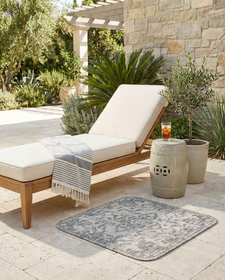 1' 4 x 1' 4 Easy-Clean Jill Zarin Dubai Indoor / Outdoor Sample Rug