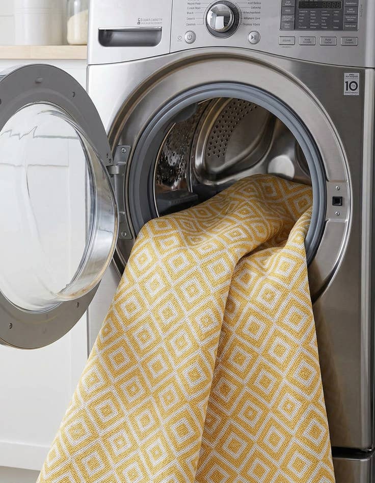 Detail image of  6' 7 x 6' 7  Washable Jill Zarin Costa Rica Indoor / Outdoor Round Rug