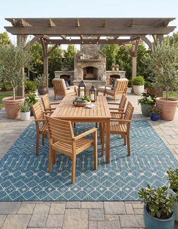 10' x 10' Easy-Clean Lattice Indoor / Outdoor Square Rug