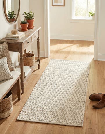 2' x 4' 1 Hand Woven Lattice Wool Runner Rug