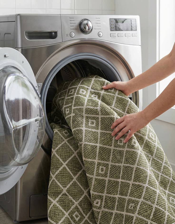 Detail image of 5' 3 x 5' 3  Washable Trellis Indoor / Outdoor Square Rug