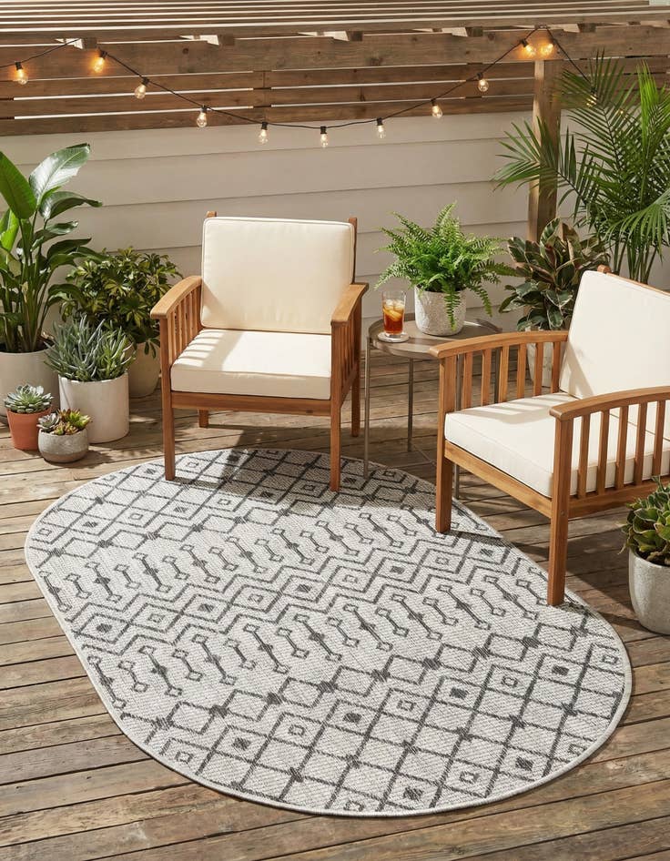 Detail image of  3' x 5' 3  Washable Lattice Indoor / Outdoor Oval Rug