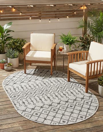 Gray Easy-Clean Lattice Indoor / Outdoor Oval Rug