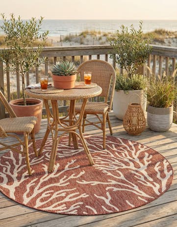 5' 3 x 5' 3 Easy-Clean Coastal Indoor / Outdoor Round Rug