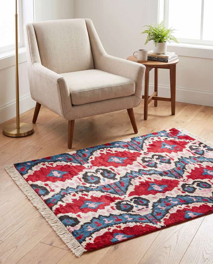 3' 4 x 4' 10 Hand Knotted Ikat Wool Rug