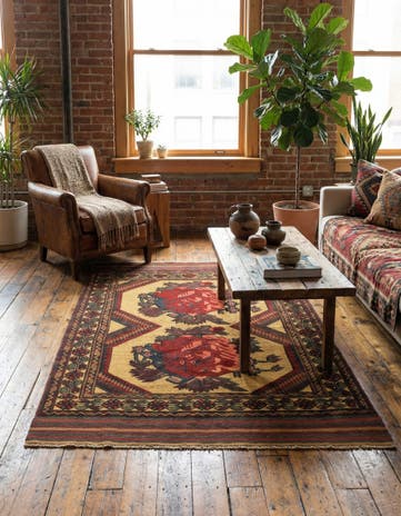 4' 2 x 6' 1 Hand Knotted Sumak Wool Rug