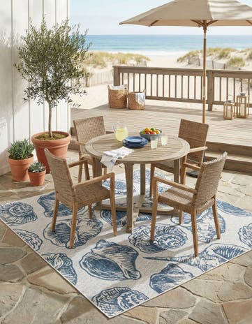 Ivory and Navy Blue Easy-Clean Coastal Indoor / Outdoor Square Rug