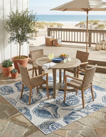 Ivory and Navy Blue Easy-Clean Coastal Indoor / Outdoor Square Rug
