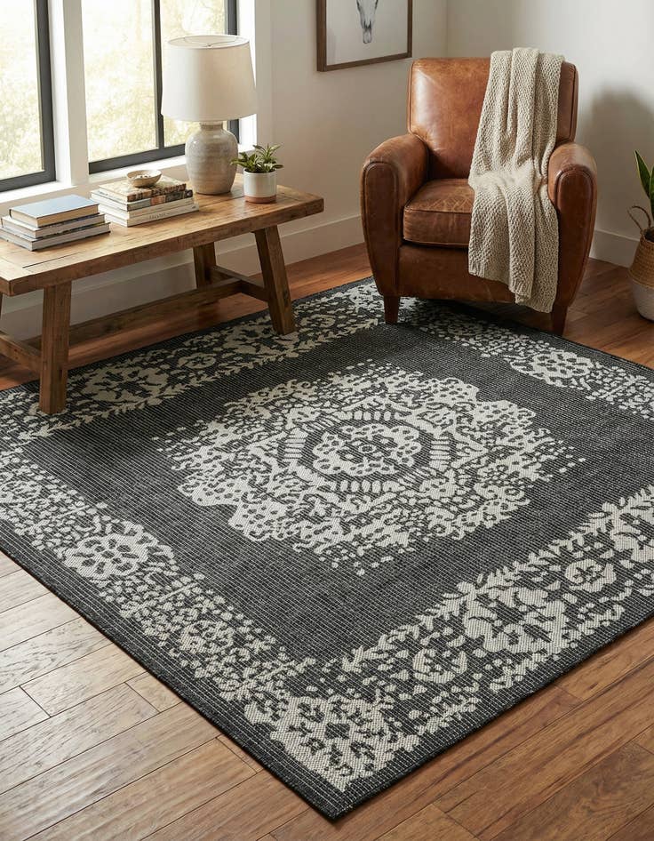 Detail image of 6' x 6' Easy-Clean Traditional Indoor / Outdoor Square Rug