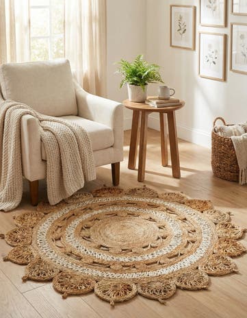 4' 1 x 4' 1 Handmade Braided Jute Round Rug
