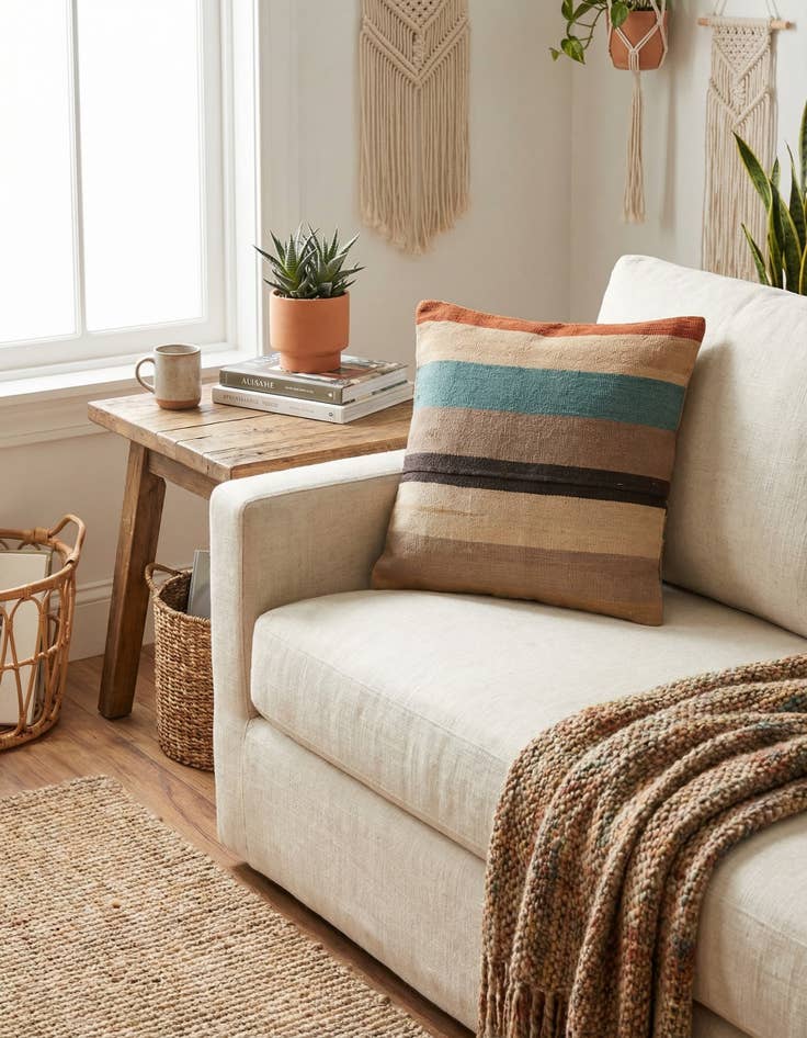 Detail image of  1' 7 x 1' 7  Hand Woven Pillow Wool Square Rug