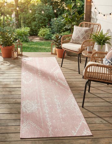 2' x 8' Easy-Clean Bohemian Indoor / Outdoor Runner Rug