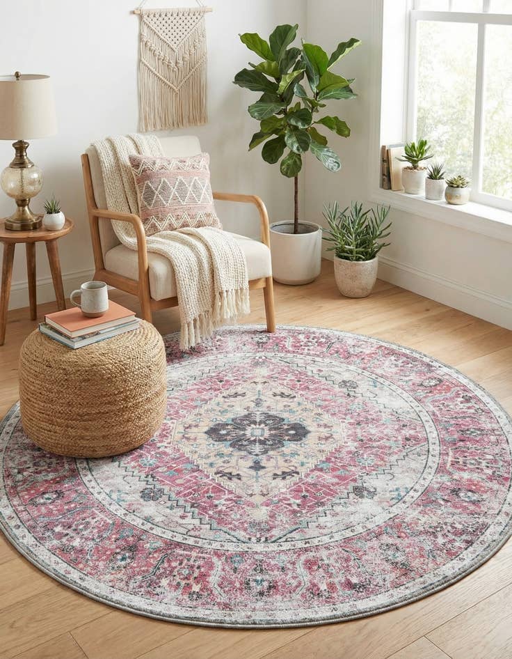 Detail image of 4' x 4'  Washable Yara Round Rug