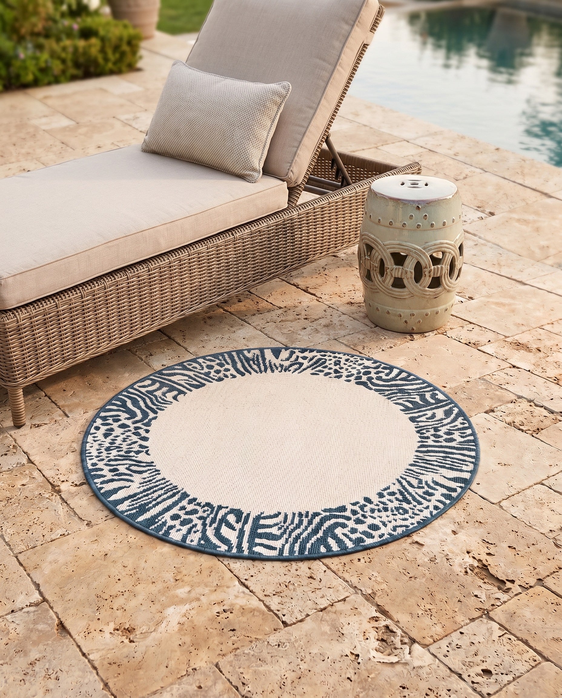 3' x 3' Easy-Clean Safari Indoor / Outdoor Round Rug