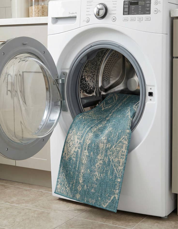 Detail image of  2' x 6'  Washable Bohemian Indoor / Outdoor Runner Rug