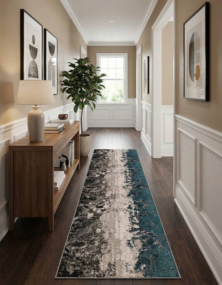 Detail image of 2' 7 x 10' Valencia Runner Rug