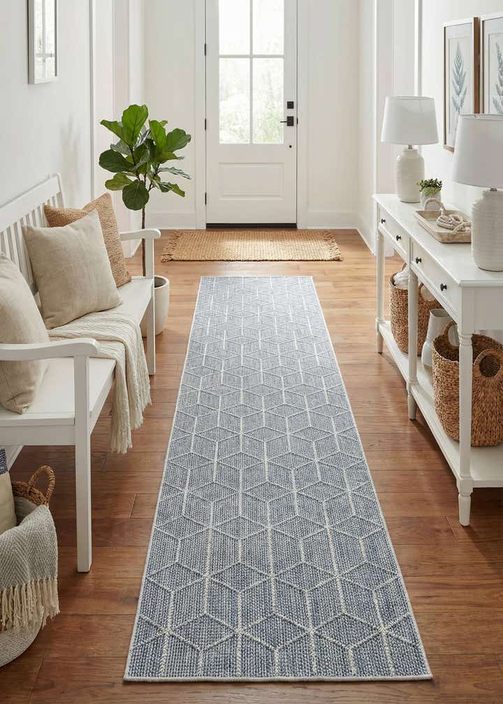 2' 7 x 12' Easy-Clean Trellis Indoor / Outdoor Runner Rug