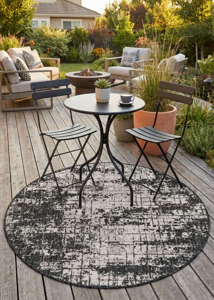 4' x 4' Easy-Clean Modern Indoor / Outdoor Round Rug