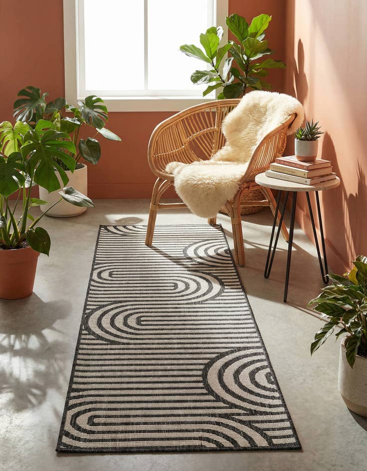 Detail image of 2' x 6'  Washable Modern Indoor / Outdoor Runner Rug