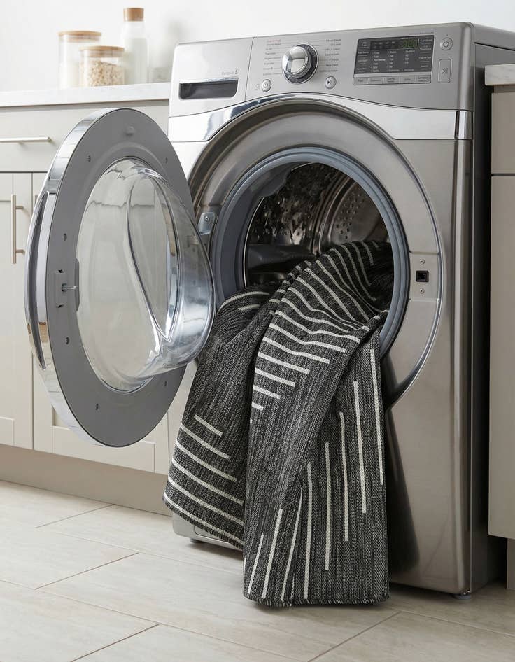 Detail image of 5' 3 x 7'  Washable Modern Indoor / Outdoor Rug