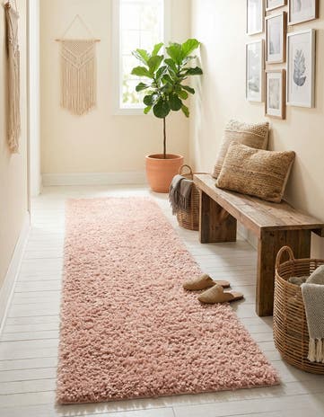 2' 7 x 13' Zermatt Shag Runner Rug