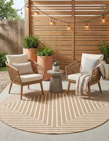 7' 10 x 7' 10 Easy-Clean Modern Indoor / Outdoor Round Rug
