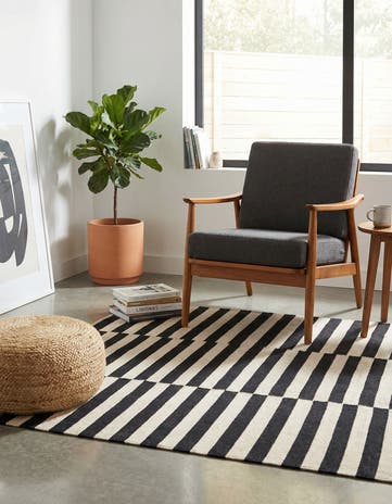 3' 4 x 4' 9 Hand Woven Kilim Modern Wool Rug