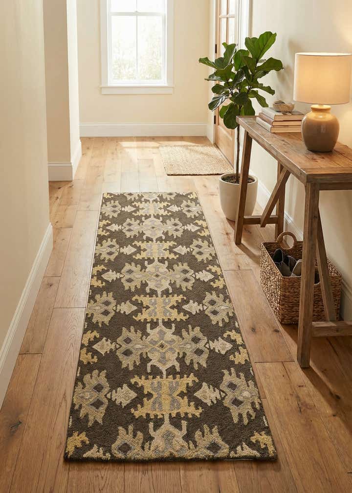 2' 7 x 8' Luna Runner Rug