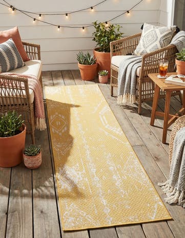 2' x 6' Easy-Clean Bohemian Indoor / Outdoor Runner Rug