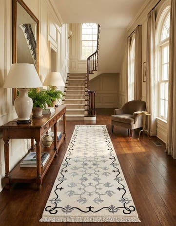 2' 7 x 9' 11 Darya Runner Rug
