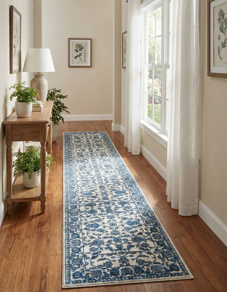 Detail image of 3' 3 x 19' 8 Boston Runner Rug